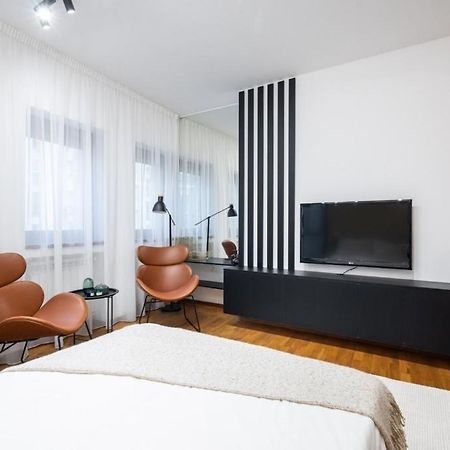 Wonderful Victorie Apartment Bucharest Luaran gambar
