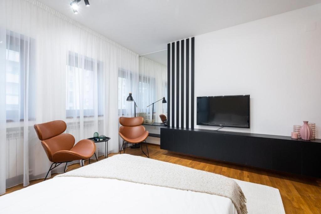 Wonderful Victorie Apartment Bucharest Luaran gambar
